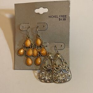 $2! 5 for $10 🔥Set of 2 Elegant Gold and Orange Dangle Earrings